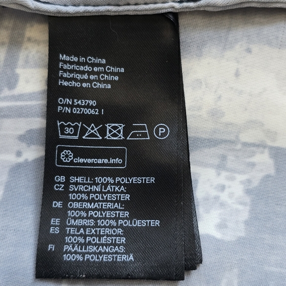 🌷Abstract Graphic Satin Top - Picture 6 of 6